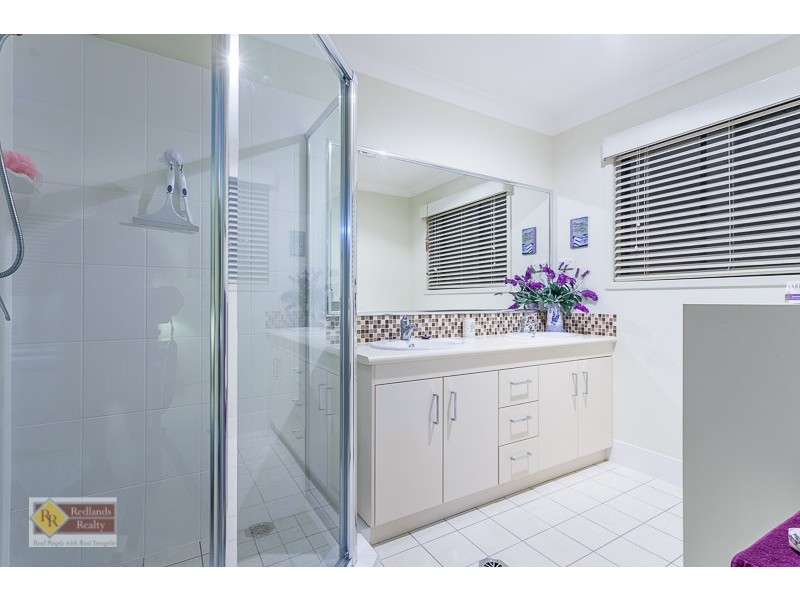 43 Emperor Drive, Redland Bay QLD 4165