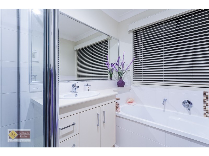 43 Emperor Drive, Redland Bay QLD 4165