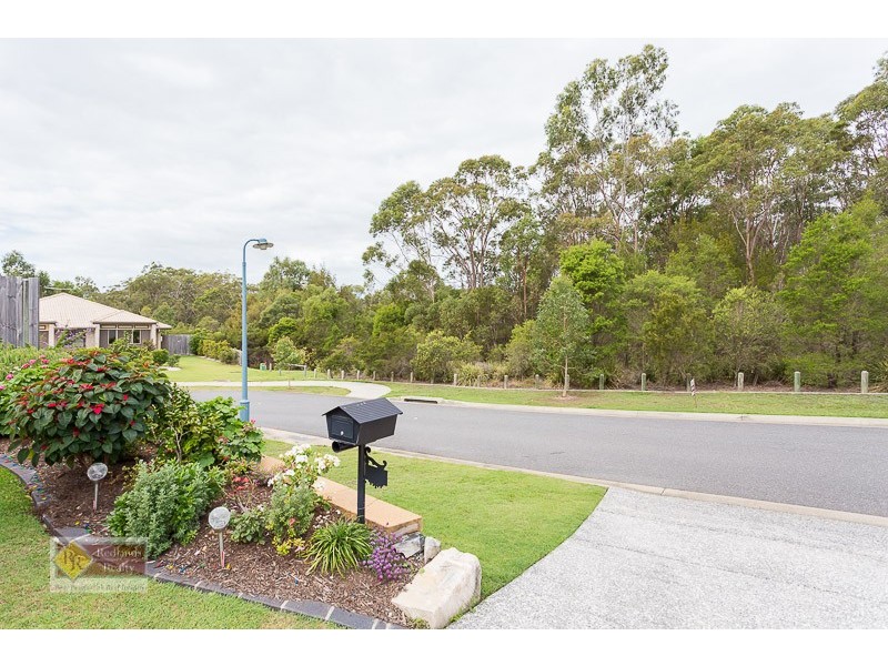 43 Emperor Drive, Redland Bay QLD 4165