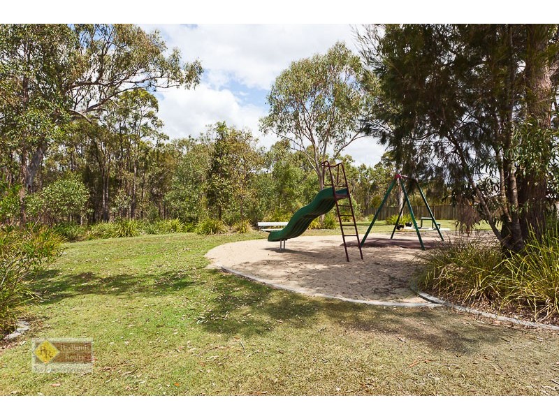 43 Emperor Drive, Redland Bay QLD 4165