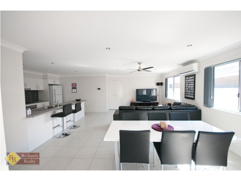 3 Riley Peter Place, Cleveland QLD 4163