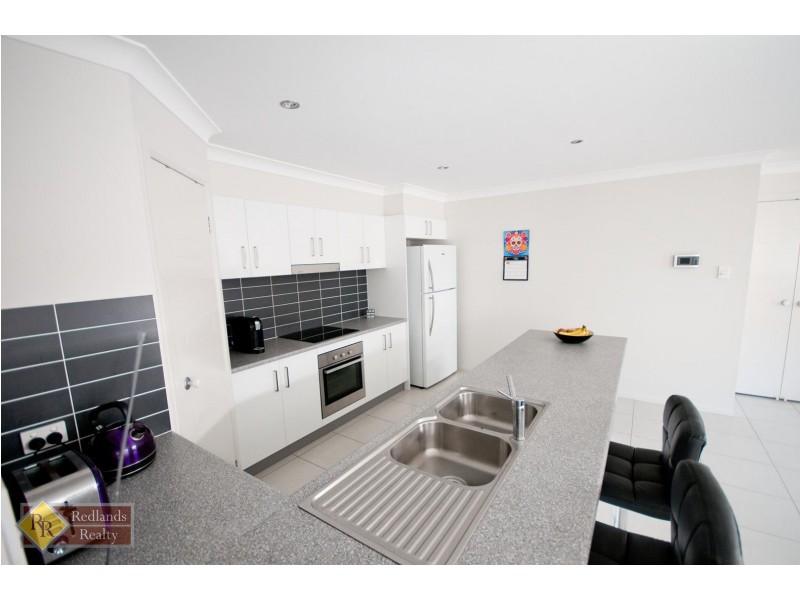 3 Riley Peter Place, Cleveland QLD 4163