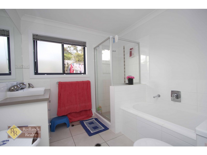 1/2 Jabiru Place, Cleveland QLD 4163