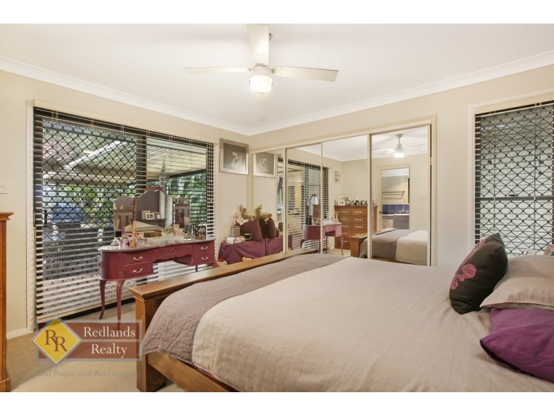 1 Roger Court, Redland Bay QLD 4165