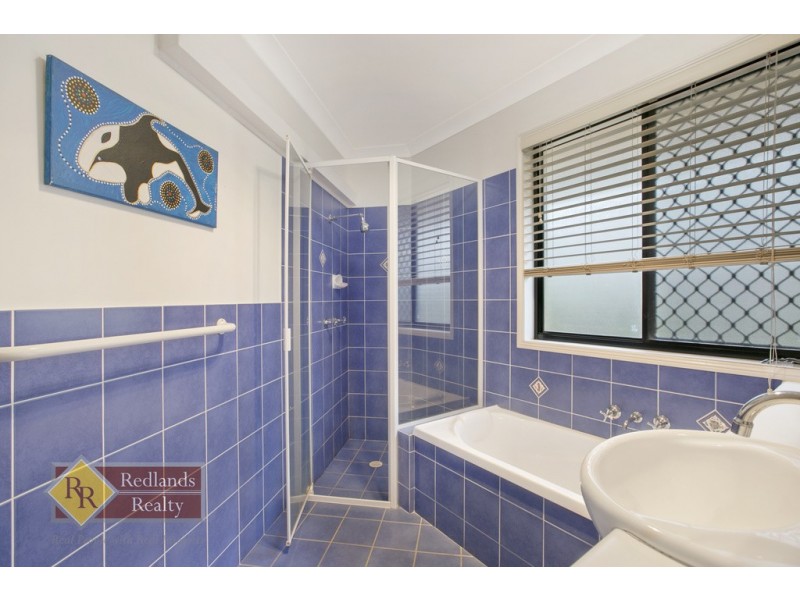 1 Roger Court, Redland Bay QLD 4165