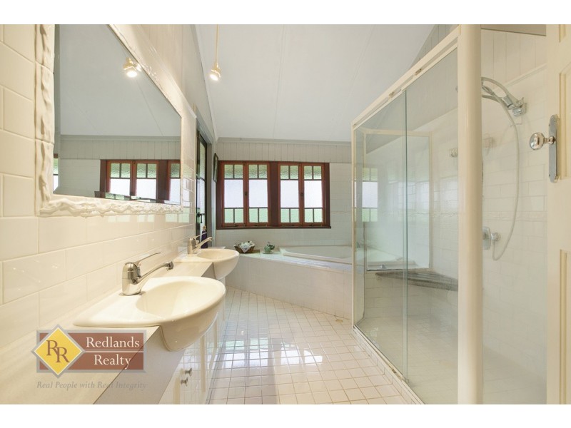 12 Eric Street, Thorneside QLD 4158