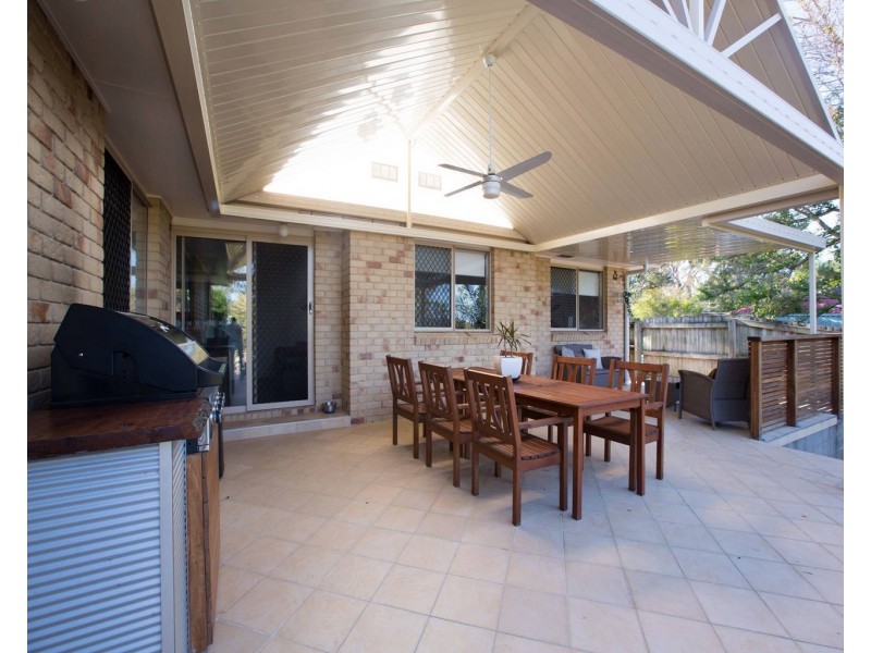 6 Peprose Place, Wellington Point QLD 4160