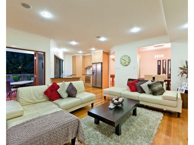 8 Paxton Street, Raby Bay QLD 4163
