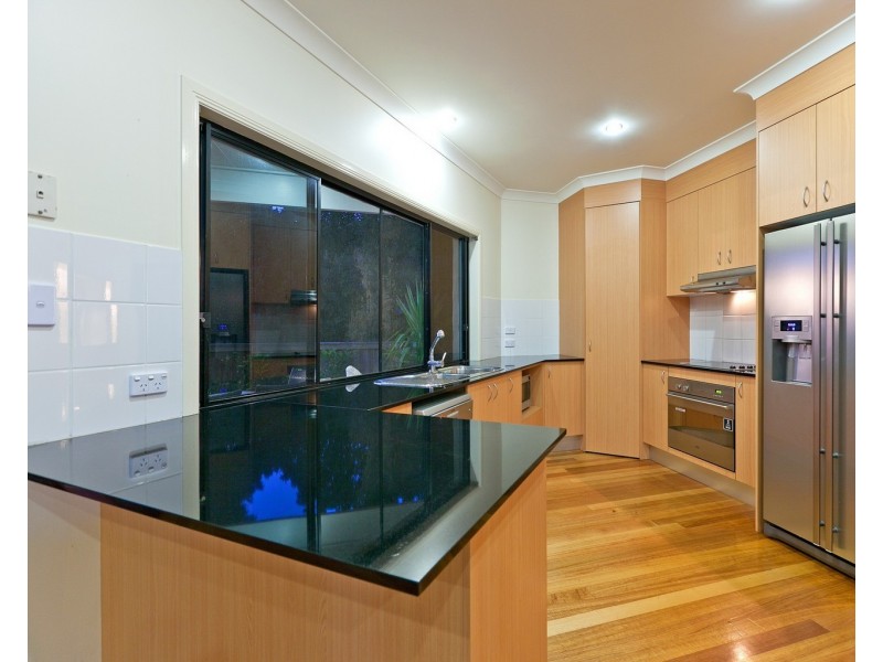 8 Paxton Street, Raby Bay QLD 4163