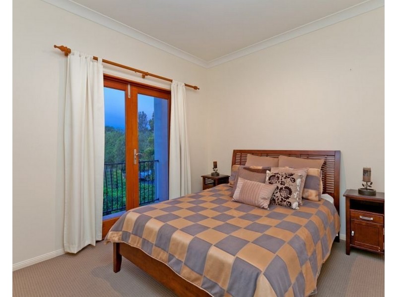 8 Paxton Street, Raby Bay QLD 4163