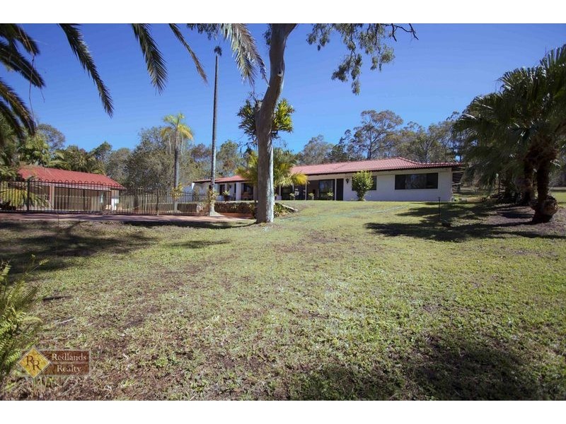 353 Woodlands Drive, Sheldon QLD 4157