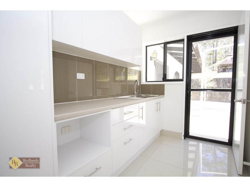 353 Woodlands Drive, Sheldon QLD 4157