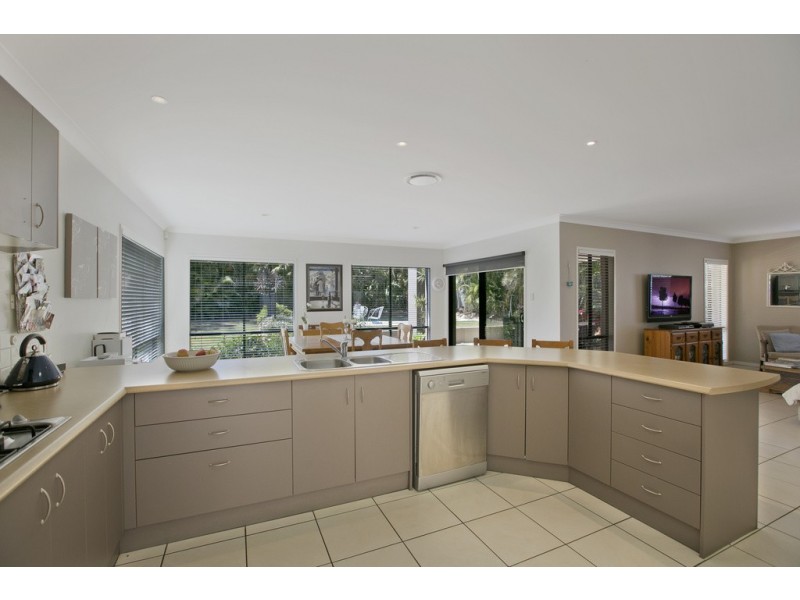 89 Penzance Drive, Redland Bay QLD 4165