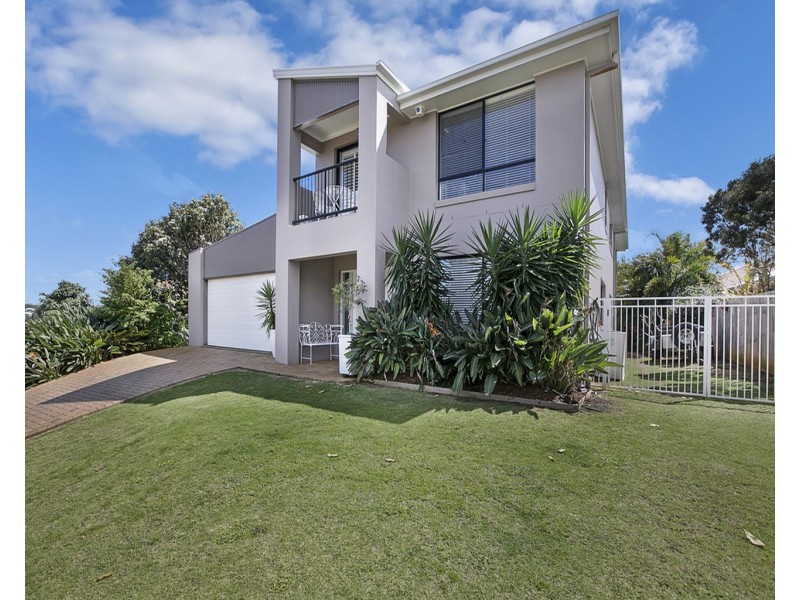89 Penzance Drive, Redland Bay QLD 4165