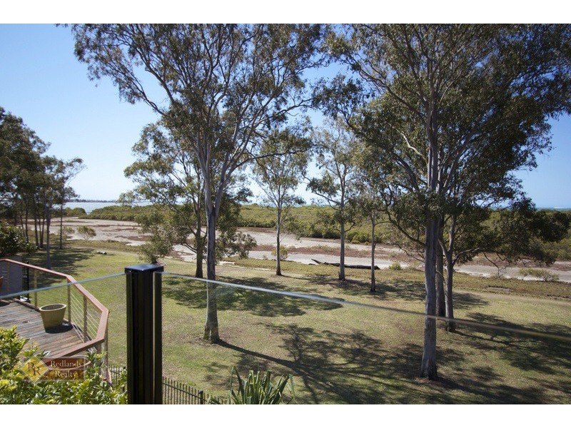 25 Mooroondu Road, Thorneside QLD 4158