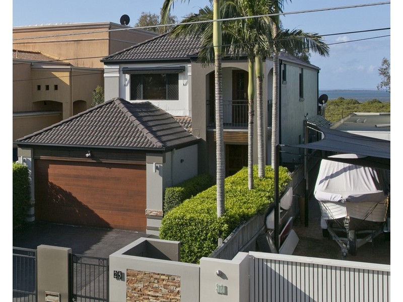 25 Mooroondu Road, Thorneside QLD 4158