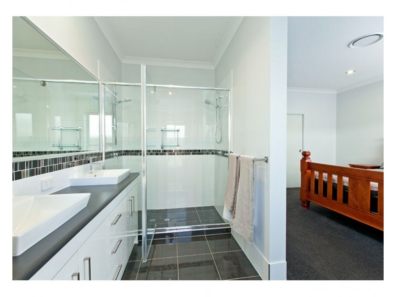 2 Elderberry Street, Thornlands QLD 4164