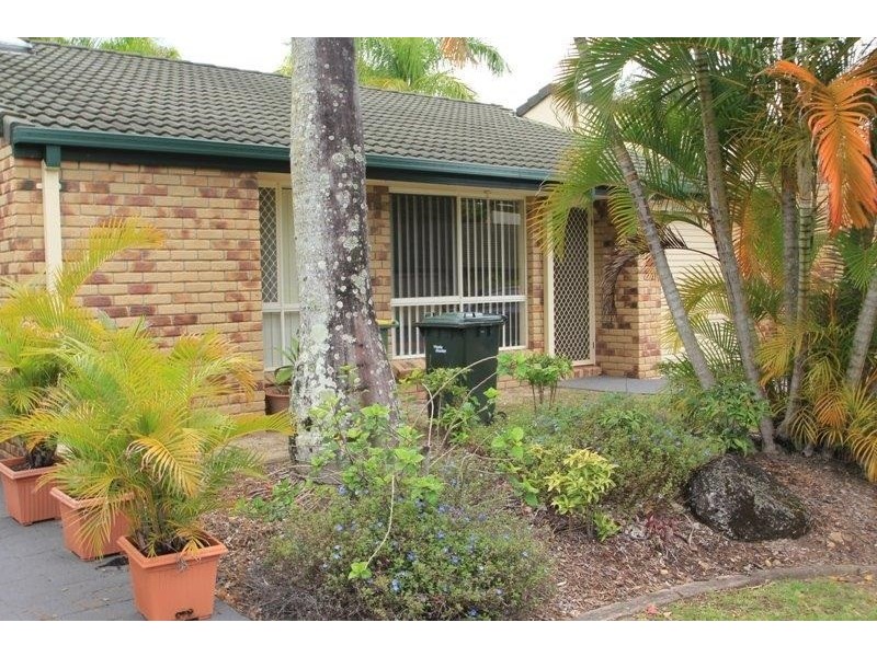 2/23 Thorngate Drive, Robina QLD 4226