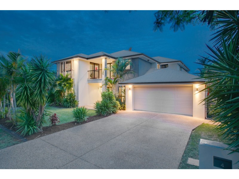 4 Bayfields Avenue, Wellington Point QLD 4160