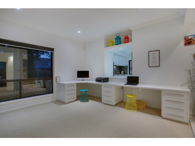 4 Bayfields Avenue, Wellington Point QLD 4160