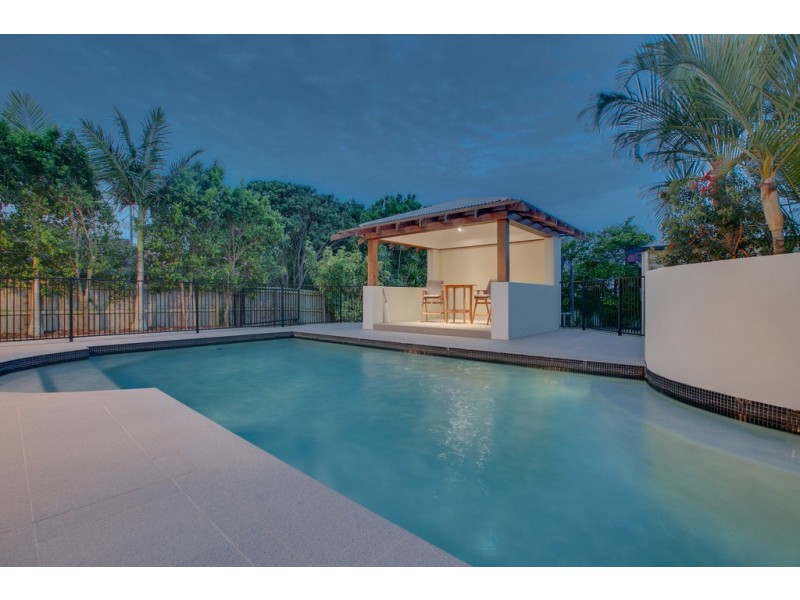 4 Bayfields Avenue, Wellington Point QLD 4160