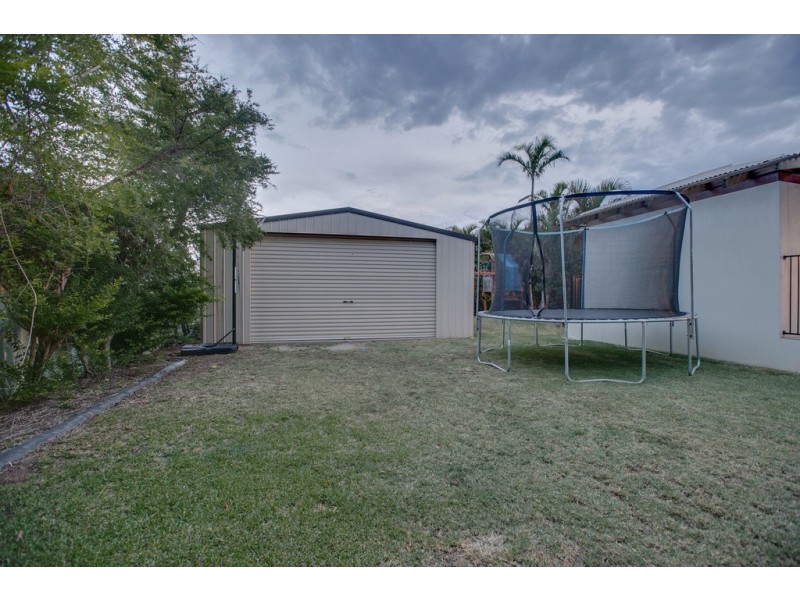 4 Bayfields Avenue, Wellington Point QLD 4160