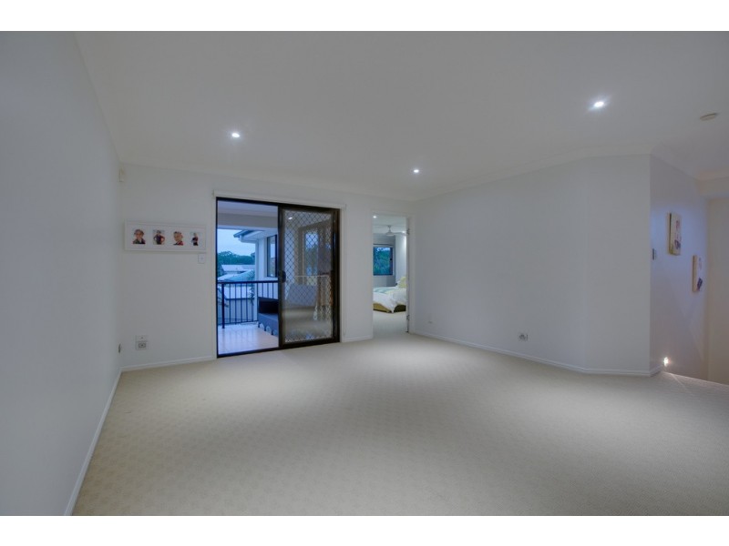 4 Bayfields Avenue, Wellington Point QLD 4160