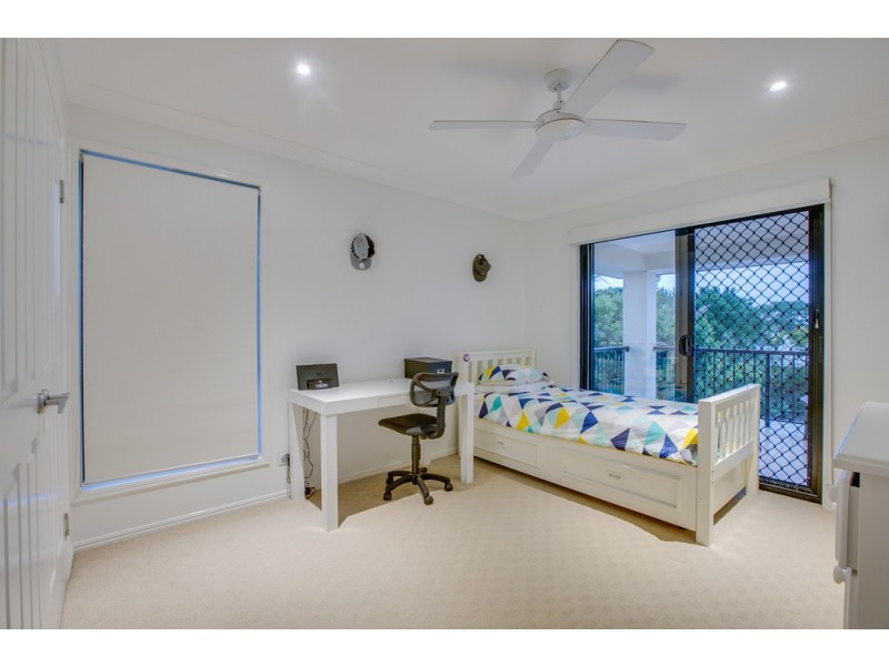 4 Bayfields Avenue, Wellington Point QLD 4160