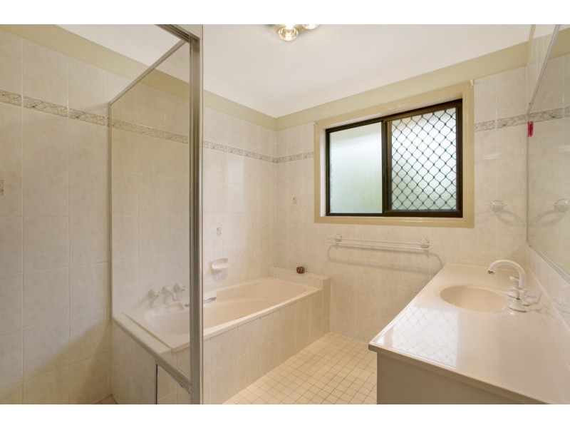 563 Redland Bay Road, Capalaba QLD 4157