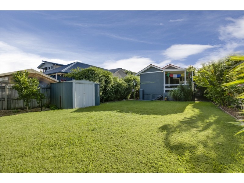 63 Thomas Street, Birkdale QLD 4159