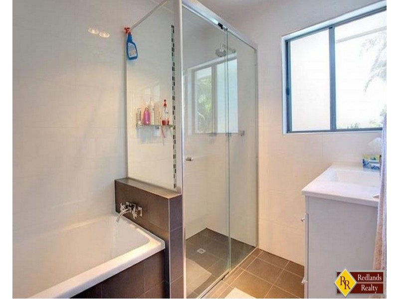 4 Parnka Street, Wellington Point QLD 4160