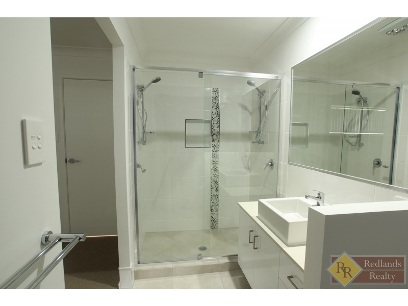 69 Ferry Road, Thorneside QLD 4158