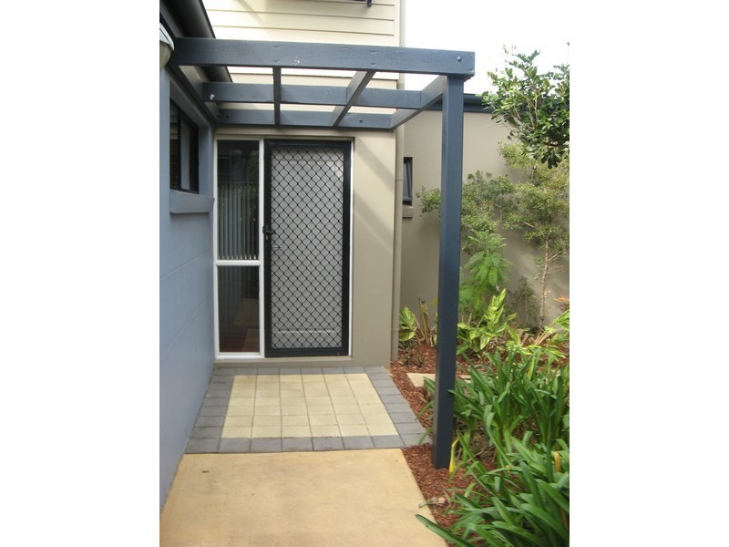 1/2 Duncan Street, Wellington Point QLD 4160