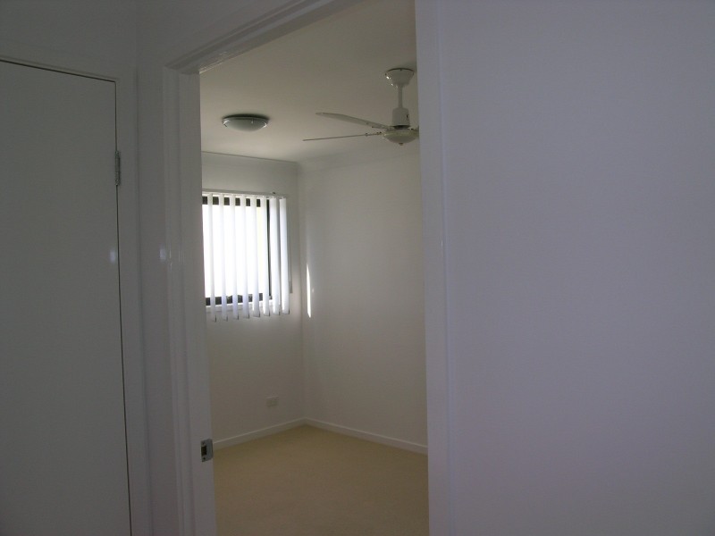 1/2 Duncan Street, Wellington Point QLD 4160