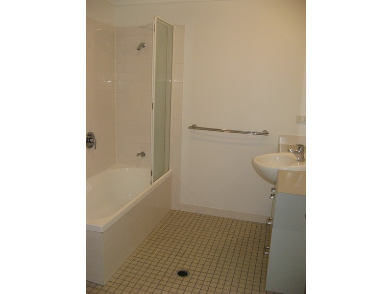 1/2 Duncan Street, Wellington Point QLD 4160