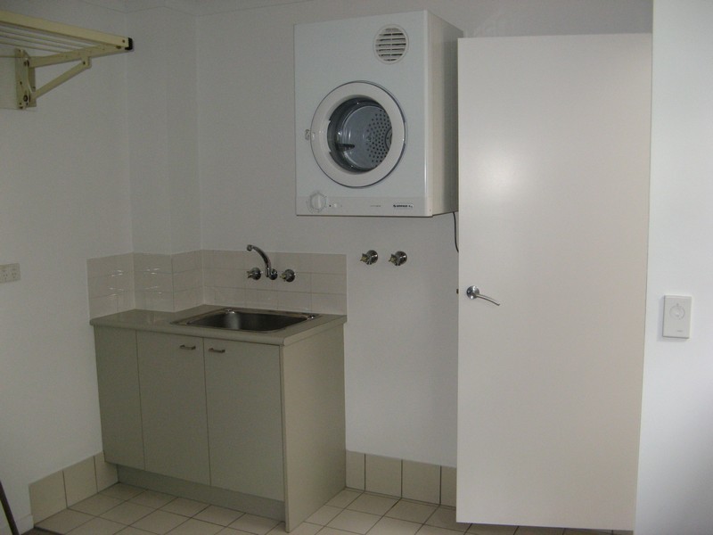 1/2 Duncan Street, Wellington Point QLD 4160