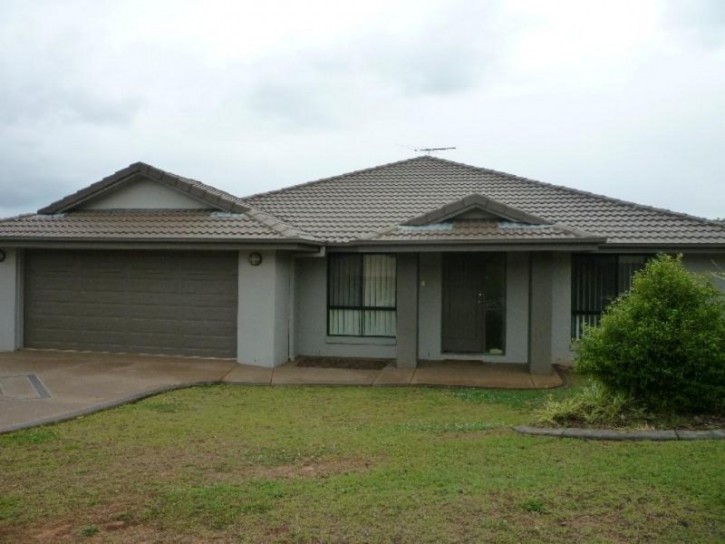 30 Aquila Street, Redland Bay QLD 4165