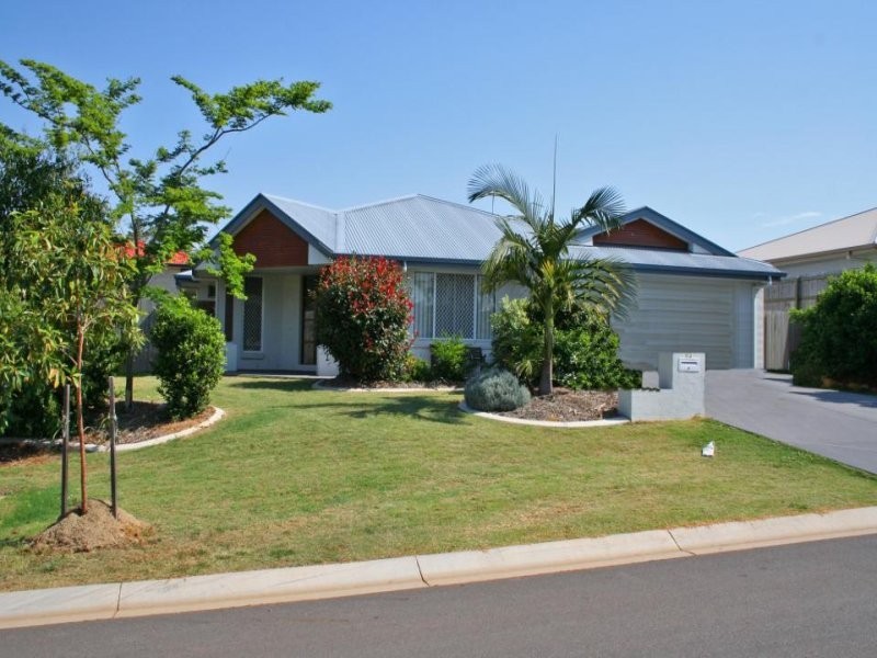 13 Discovery Place, Wellington Point QLD 4160
