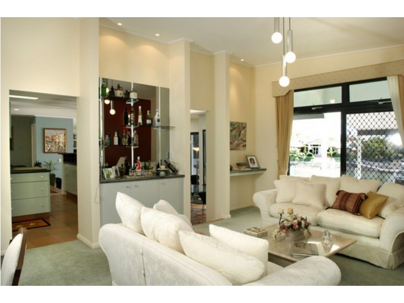 6 Keel Street, Birkdale QLD 4159