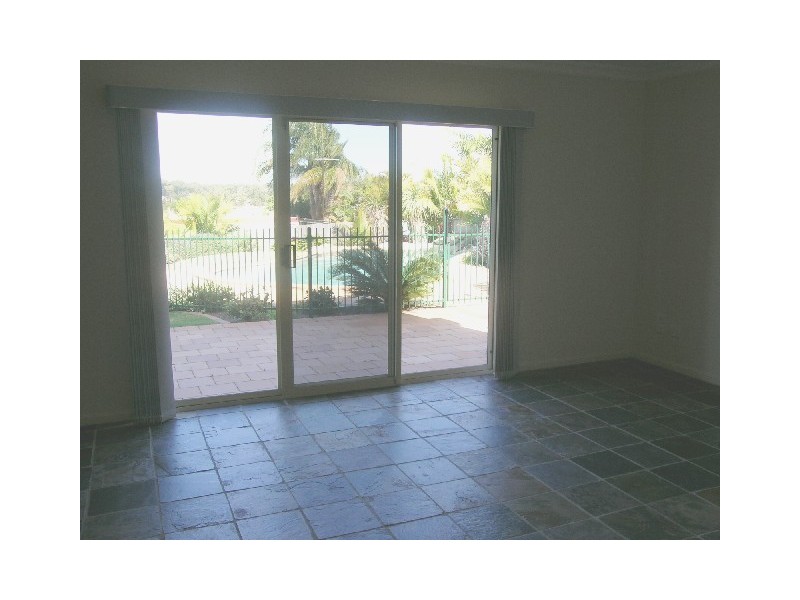 10 Queensbury Crt, Wellington Point QLD 4160