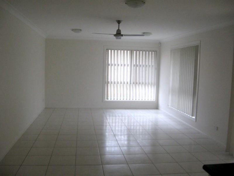 11 Lizard Place, Redland Bay QLD 4165