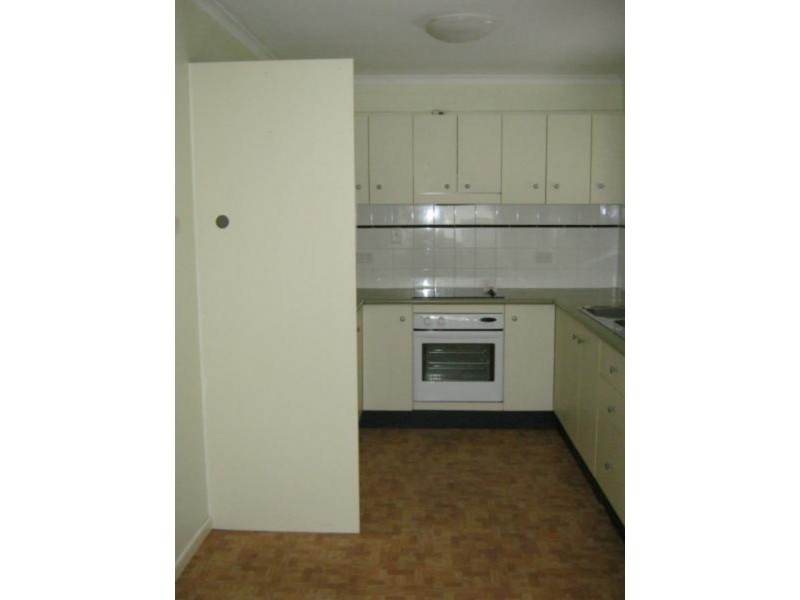 23 Charles Street, Birkdale QLD 4159