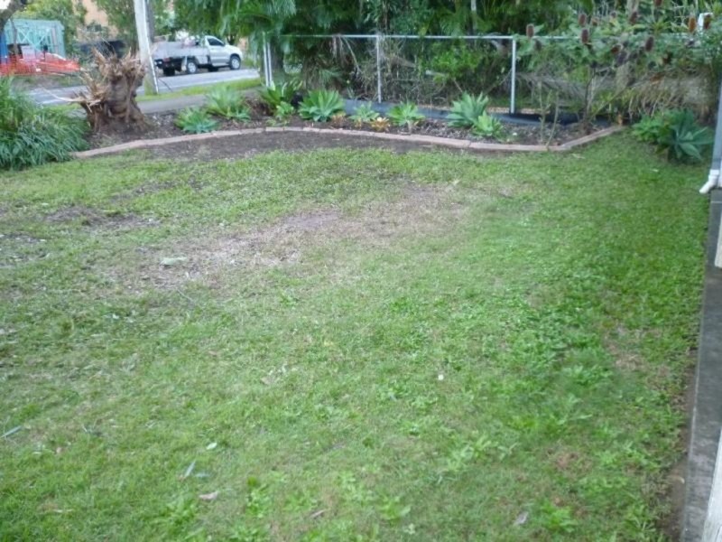 23 Charles Street, Birkdale QLD 4159