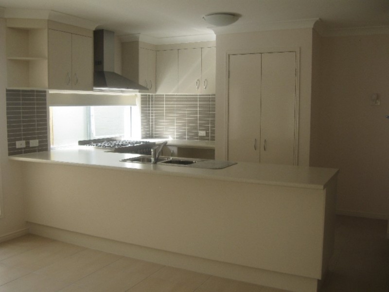 30 Worchester Crescent, Wakerley QLD 4154