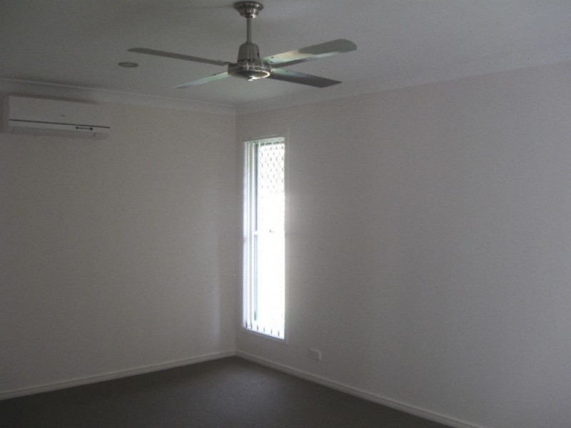 30 Worchester Crescent, Wakerley QLD 4154