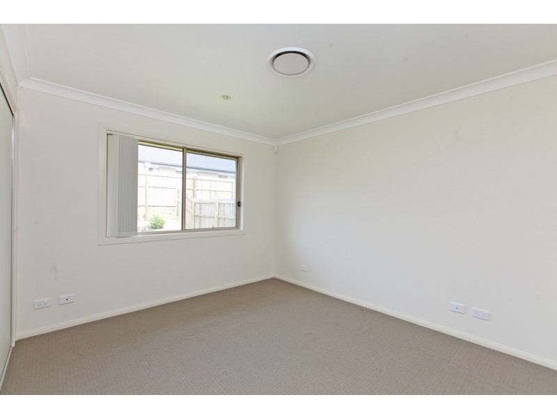 11 Riley Peter Place, Cleveland QLD 4163