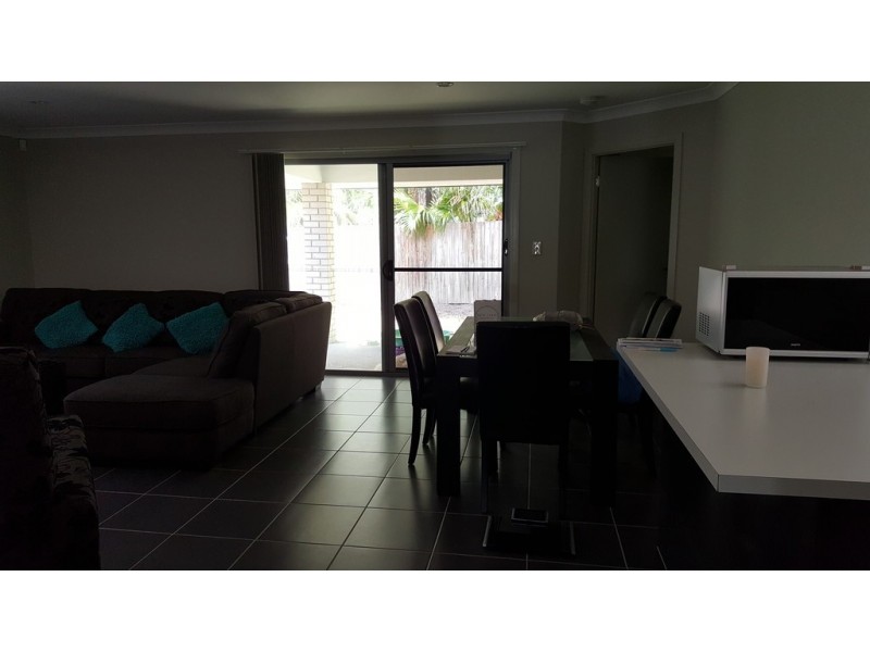 32 Riley Peter Place, Cleveland QLD 4163