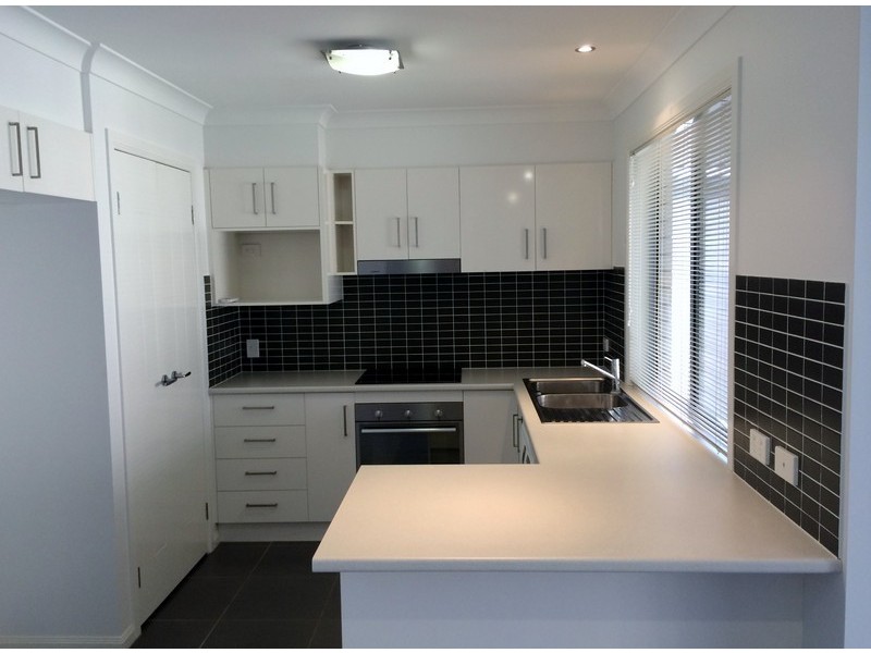 2/31 Riley Peter Place, Cleveland QLD 4163