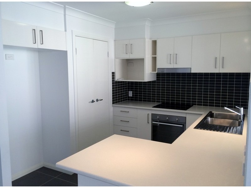 2/31 Riley Peter Place, Cleveland QLD 4163