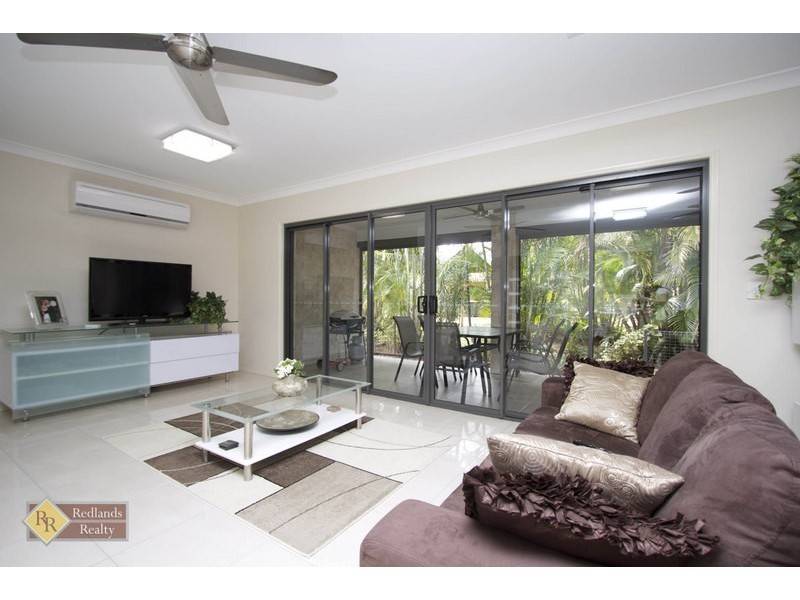 76 Macdonald Street, Lota QLD 4179